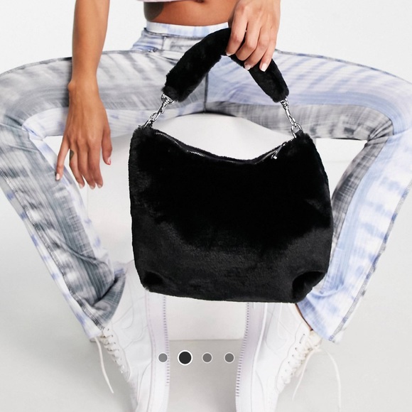 UGG ~ Duffy Faux Fur Bag in Black - Picture 1 of 9